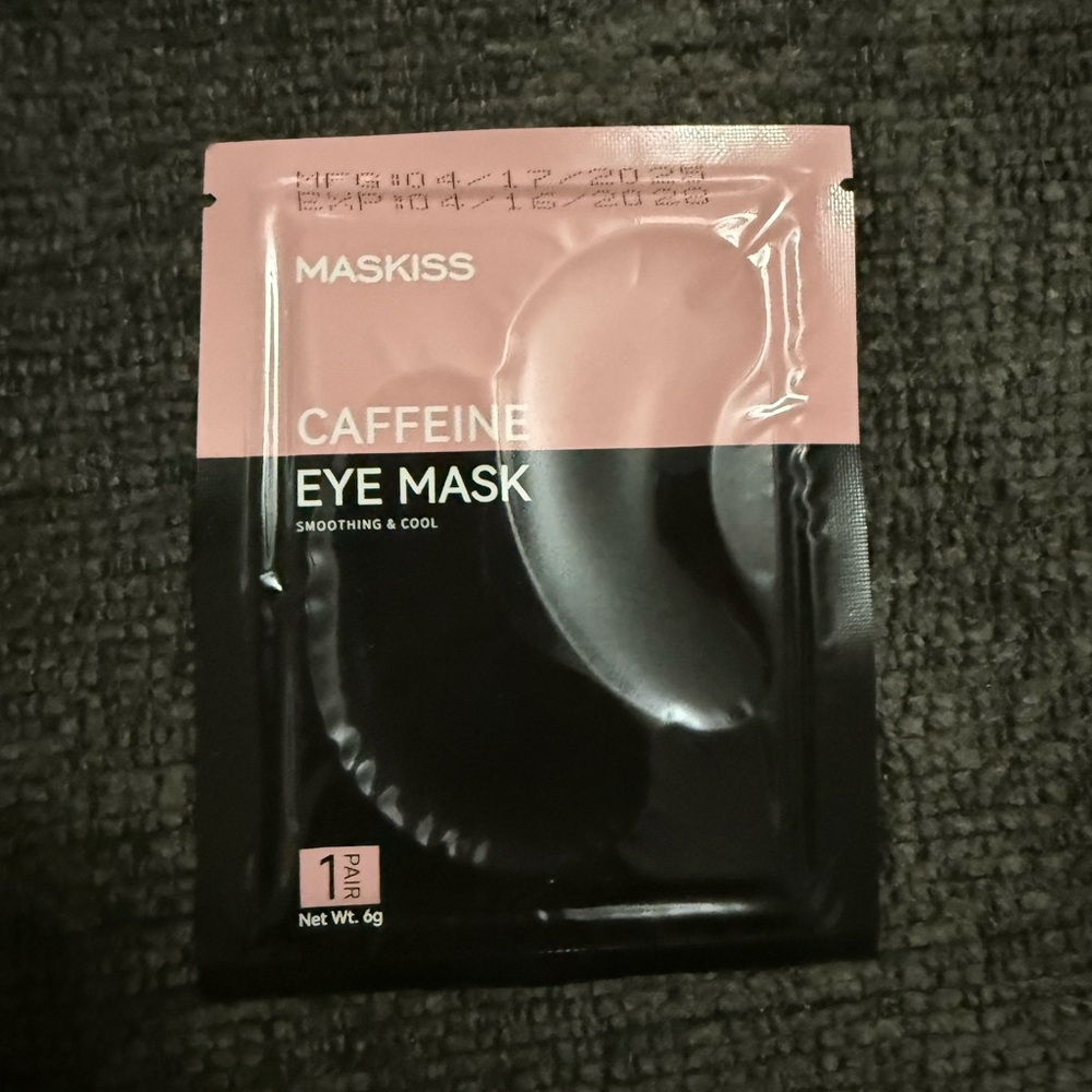 ✨ Beauty Bundle Adidas Bag + Stanley Keychain + Masks + Laura Geller ✨ - Picture 11 of 16